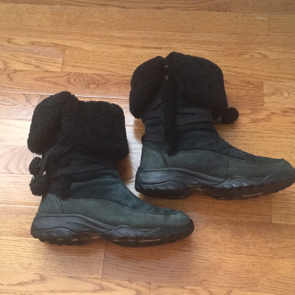 The North Face black snow boots